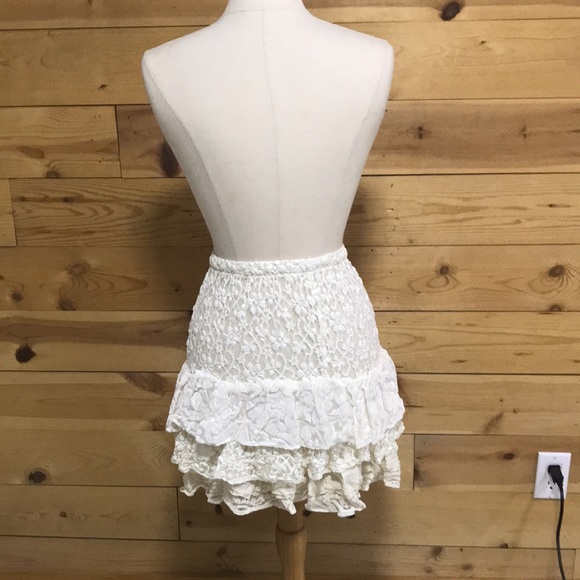 Kings Crown Collection cream champagne tiered ruffled lace skirt extender MEDIUM - Picture 4 of 12